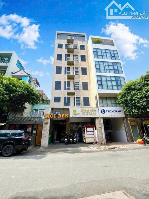 BÁN TOÀ CHDV MẶT TIỀN khu sân bay 200TR/TH-Giá chỉ 50 Tỷ