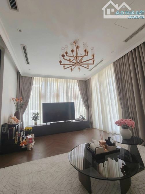 🔥BIỆT THỰ CĂN GÓC 2 MẶT TIỀN KĐT FPT ĐÀ NẴNG– 4 TẦNG THANG MÁY, FULL NỘI THẤT- CHỈ 14,2TY