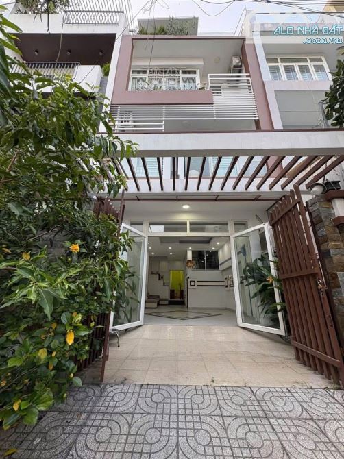 CƠ HỘI SỞ HỮU NHÀ ĐẸP GIÁ TỐT NGAY ĐOÀN VĂN BƠ QUẬN 4-GIÁ:4.38TỶ/90m2(5x18m)