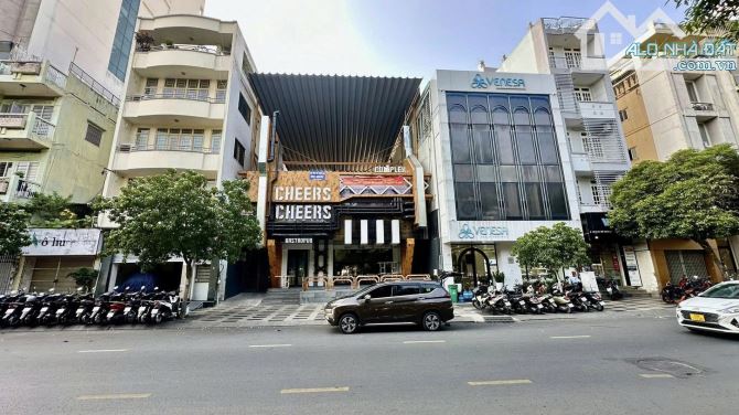 BÁN ĐẤT MẶT TIỀN LÊ LAI – BẾN THÀNH, QUẬN 1 .(12.5 x 31.5m, nở hậu 18m )450.6m²