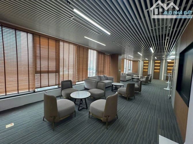 Bán nhà Bồ Đề, Phường Bồ Đề 112.3m2, 7 tầng, 15.6 tỷ, dòng tiền 100tr/tháng, thang máy