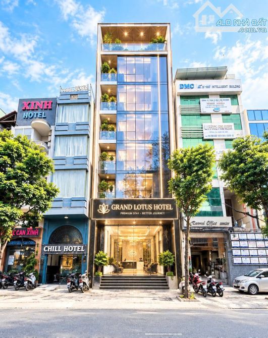 NGỘP BANK BÁN GẤP MẶT Q1 (8 X 24M) CÔNG NHẬN 200M2_3 TẦNG,THU NHẬP 100TR-GIÁ 53 TỶ