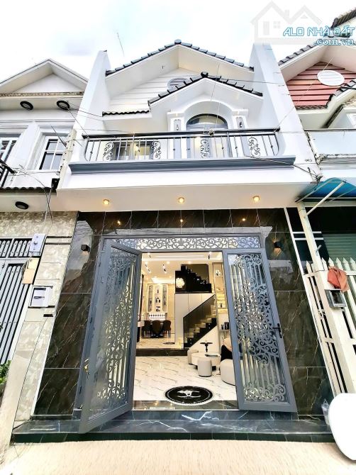 NHÀ ĐẸP SỔ RIÊNG GIÁ TỐT CƠ HỘI HIẾM NGAY PHẠM THẾ HIỂN QUẬN 8-GIÁ:4.26TỶ/70m2(5x14m)