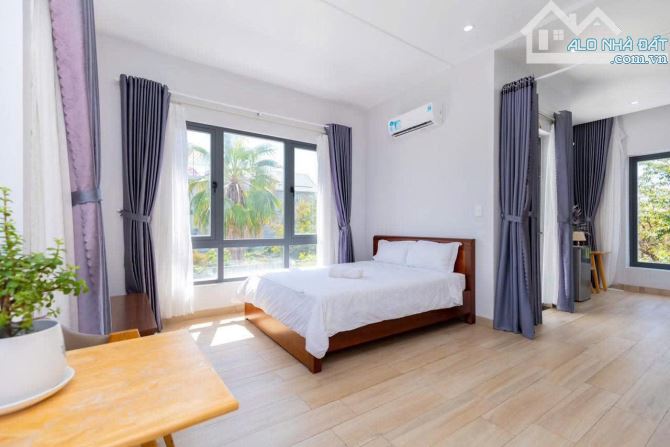 BÁN BIỆT THỰ GÓC 2 MẶT TIỀN LONG CUNG SỔ HỒNG RIÊNG 330 M2 GIÁ TỐT 30.5 TỶ