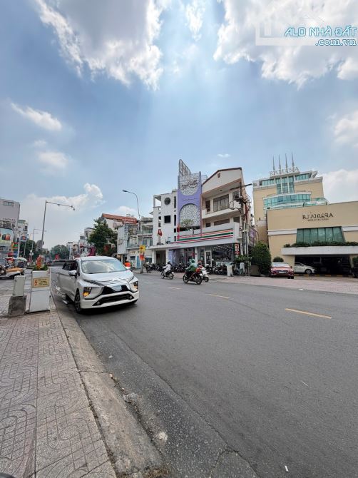 NHÀ XE TẢI THÔNG KHU VIP LÊ VĂN SỸ, QUẬN 3, 128M², NGANG 5M, 2 TẦNG, XÂY MỚI 6 TẦNG, KINH
