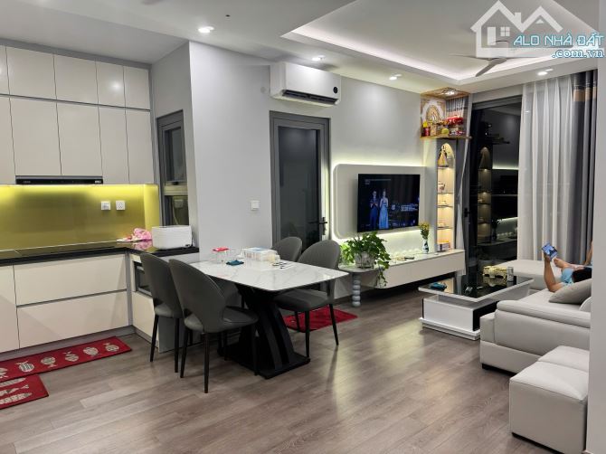 Bán gấp Chung cư Ruby Hòn Gai Hạ Long, View Biển, 1 ngủ, đủ nội thất, 45m2 nhỉnh 1 tỷ.