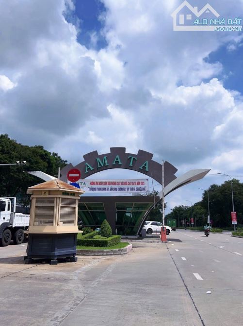 X157 NHÀ XƯỞNG BÁN HIẾM TRONG KCN AMATA Bán nhà máy 11.000m2 đã đóng thuê 1 lần - Phù h