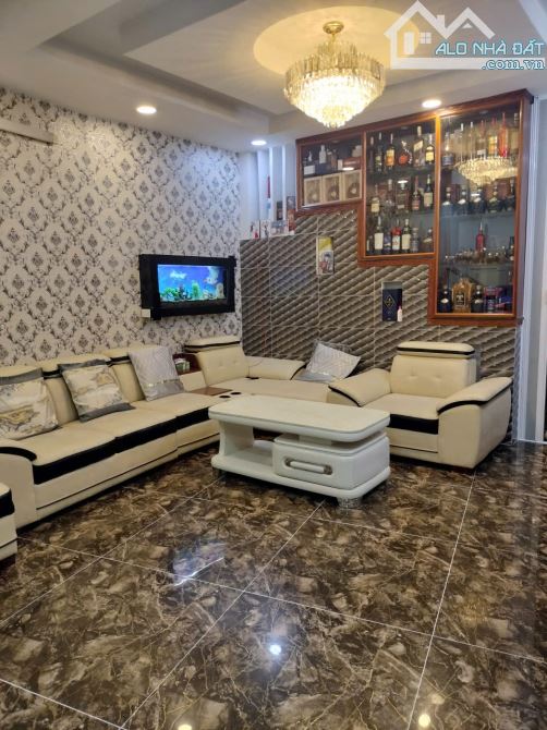 BÁN NHÀ NGUYỄN KHÁNH TOÀN 35M² 4 TẦNG KINH DOANH NGÕ THÔNG 7.1 TỶ