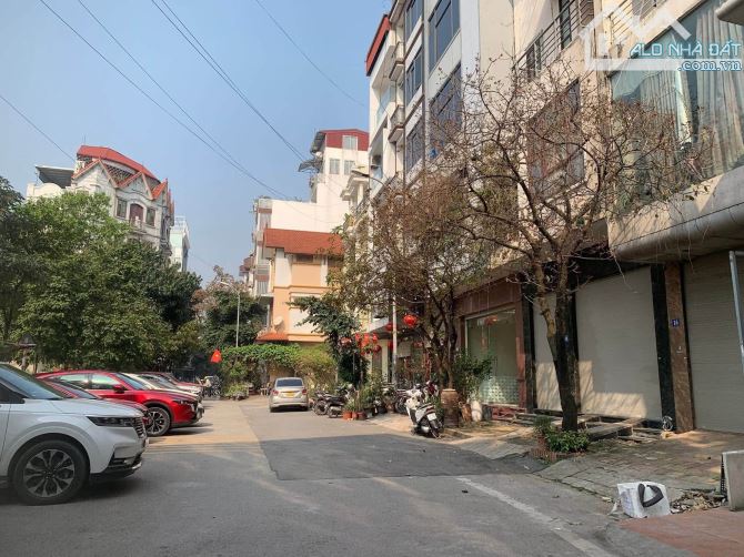 BÁN NHÀ PHÂN LÔ TAM TRINH - YÊN SỞ X2A 60M2 5 TẦNG GIÁ 19 TỶ VIEW VƯỜN HOA