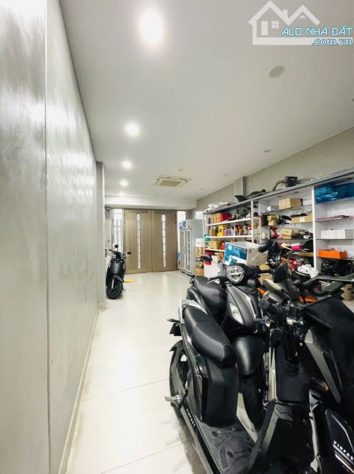 LUXURY HOME SANG XỊN CÁCH MT 30 M HẼM 1 SẸC THOÁNG KHU DÂN TRÍ AN YÊN THIẾT KẾ TOÀN NỘI TH