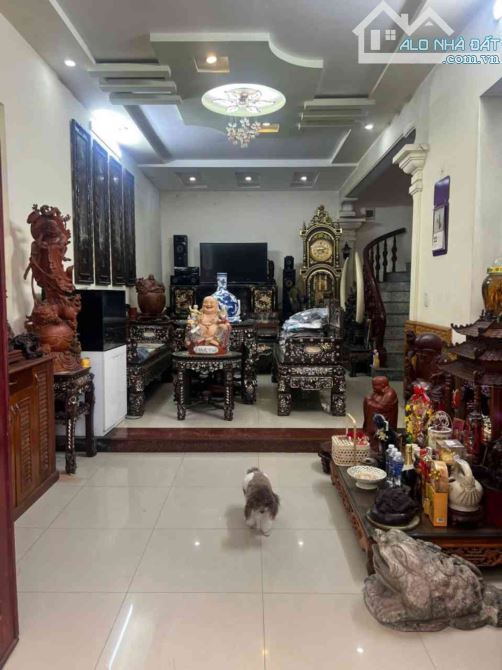 Bán nhà cách mặt phố Thiên Lôi vài bước chân, 3tầng x 63m2