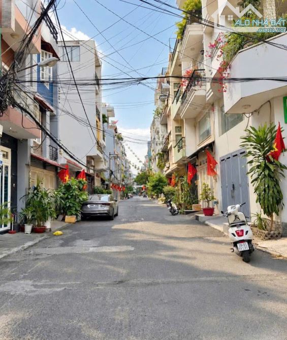 85m², ngang 6m, nhà mới, hẻm xe tải ngay Bình Thạnh, 3 tầng, giá chỉ 12,49 tỷ