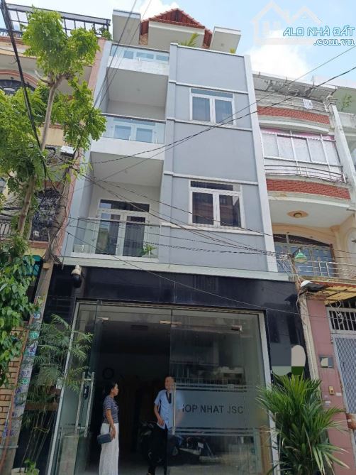 Tổng giảm 4.2 tỷ - khu phân lô - nhà 5 tầng - 95m2 - sát bên công viên
