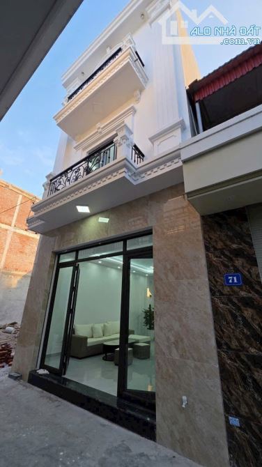 Căn 3 tầng Full nội thất xây độc lập Quỳnh Hoàng mà giá chỉ có 2 tỷ 350tr