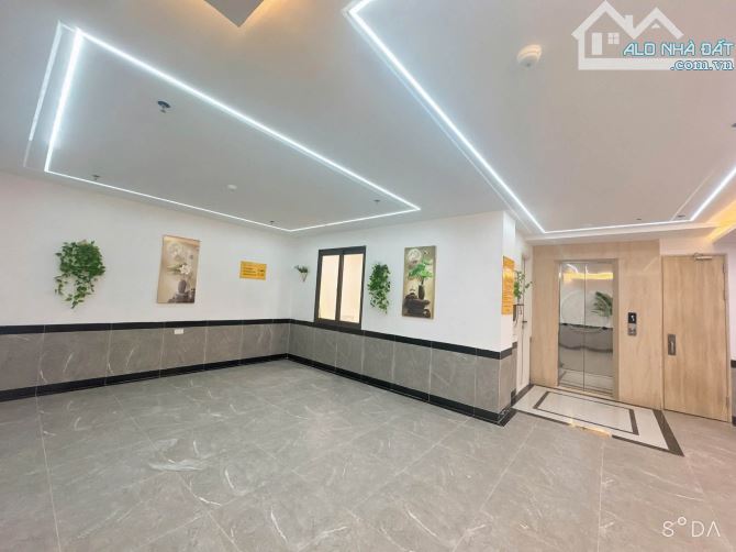 Bán gấp sale sập sàn tòa nhà Vũ Tông Phan dòng tiền 1.8 tỷ/ năm