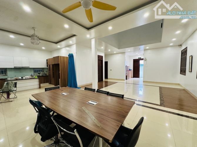 18 tỷ/1220 m2/25 m tiền/ Nhà Xưởng KCN Ninh Hiệp / Phân Lô Vỉa Hè