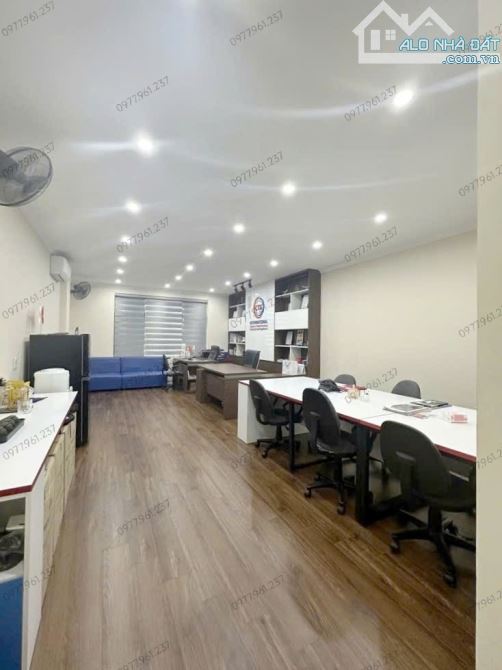BÁN NHÀ CẦU GIẤY 65m2 × 7T THANG MÁY. 3 Ô TÔ TRÁNH ĐỖ + VỈA HÈ - 1 NHÀ RA MẶT PHỐ
