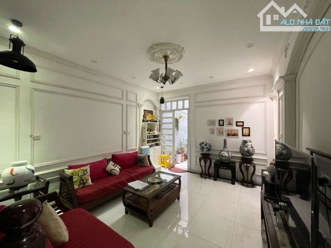 BÁN NHÀ ĐẸP- THÁI HÀ - ĐỐNG ĐA - 60M - 4 TẦNG - MẶT TIỀN 4,2 M - GIÁ 13,5 TỶ