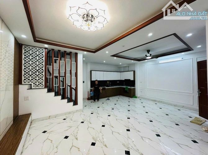 BÁN NHÀ PHỐ TÔN ĐỨC THẮNG ĐỐNG ĐA LÔ GÓC NGÕ RỘNG 30M OTO GẦN PHỐ VỊ TRÍ HIẾM NHÀ MỚI ĐẸP