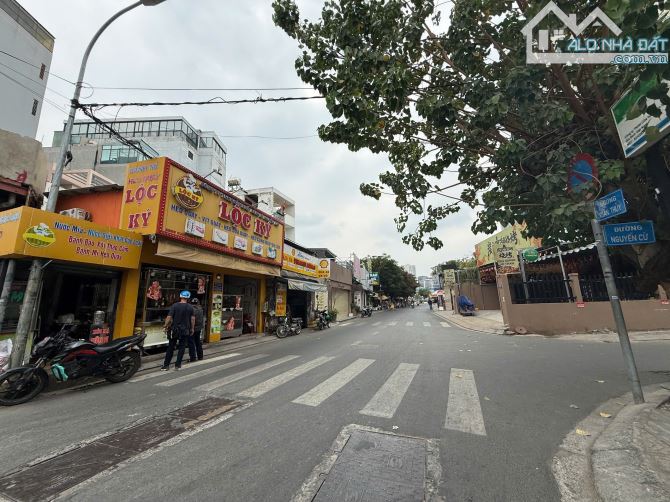 CHỦ NGỘP- BÁN ĐẤT 2 MẶT TIỀN XUÂN THUỶ - 290 TRIỆU/M2 -TIỆN XÂY MỚI - 95 TỶ
