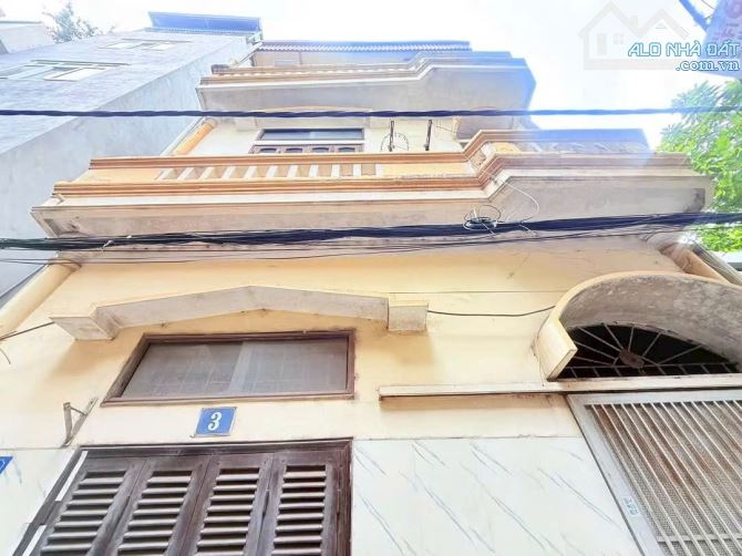 Giá 12.8 tỷ đầu tư mặt ngõ rộng Yên Hoà lô góc đẹp dân xây QH ổn định 42m2 x mtiền 5.5m