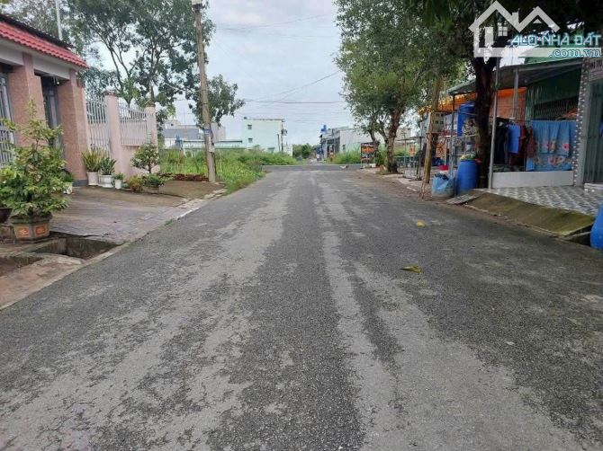 Chủ gửi căn trọ ngộp mặt tiền đường nhựa, 5x25 giá ngợp 1ty950, shr, công chứng được liền