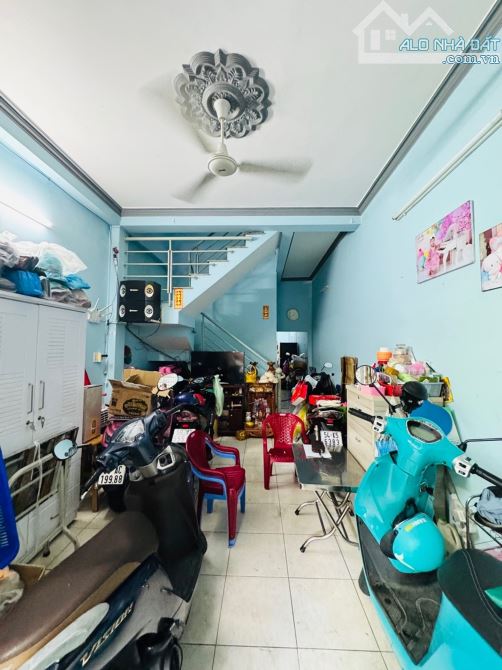 Bán Nhà Phú Định P16 Quận 8 - 56m2 - Trường THCS Bình Đông - SHR- Hơn 3 Tỷ
