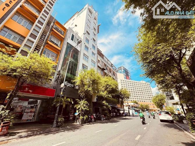 Bán tòa nhà Lê Thánh Tôn, Q1 cũ, 1.380,3m² Sàn, 54 Phòng, Hầm 11 Tầng, HĐ Thuê $16.000/Th