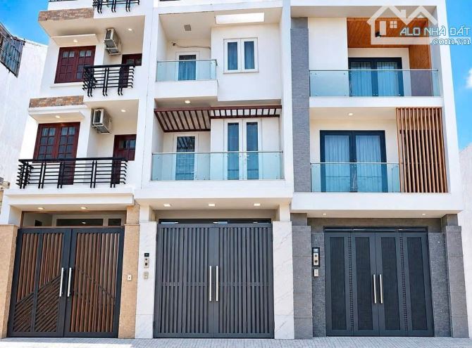 HIẾM HỒ HÀO HỚN PHƯỜNG CÔ GIANG 90M² 4,3 TỶ HẺM Ô TÔ 6M 4PN 5WC DÒNG TIỀN 30TR/THÁNG