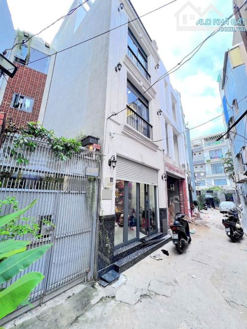 Nhà đẹp ở liền HXH, gần mặt tiền Hoàng Hoa Thám, 4 tầng, 3Pn lớn, giá 8.99 tỷ còn TL