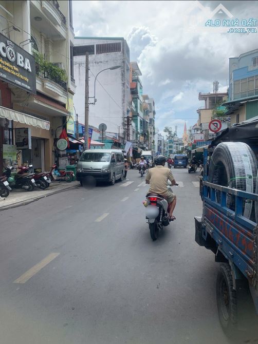 CHUNG CƯ MẶT TIỀN QUẬN 5 - 107M2 - SỔ VUÔNG - CHỈ 4.1 TỶ