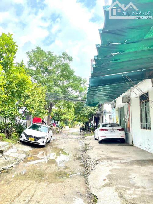 BÁN NHÀ 3 TẦNG, 3PN, KIỆT RỘNG 7M CHUẨN BỊ THẢM NHỰA.