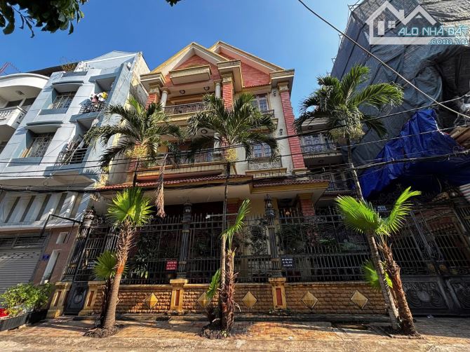BÁN BIỆT THỰ HXH TRẦN THIỆN CHÁNH - QUẬN 10 - 15m x 16m - TRỆT 3 LẦU NGAY VẠN HẠNH MALL