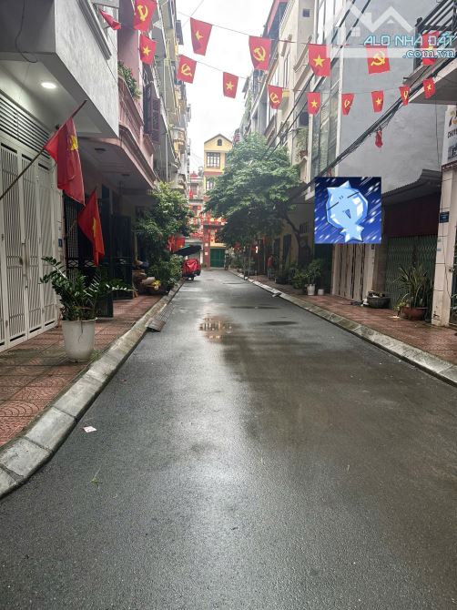 Bán nhà phân lô Hồ Tùng Mậu, 32m², 6 tầng, 2 thoáng, 11,3 tỷ – đường 8m, vỉa hè, KD