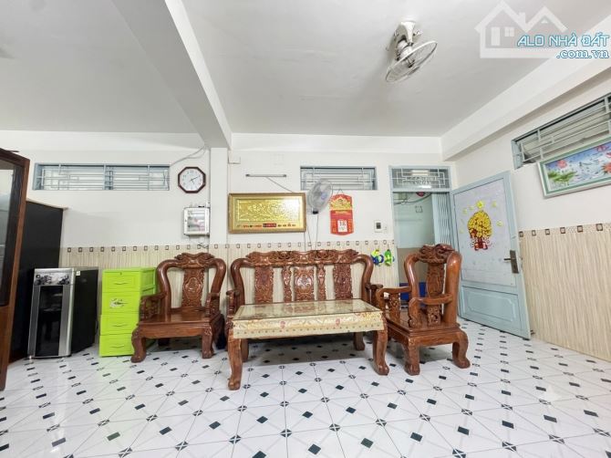 BÁN CĂN HỘ CHUNG CƯ BÀ HOM – QUẬN 6 - DT 75M2 - LÔ GÓC CỰC THOÁNG - THANG MÁY - NGAY VÒNG