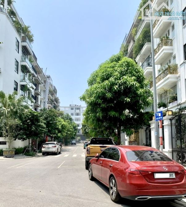 Duy nhất 1 căn Liền kề Minh Nhựa 8 tầng thang máy DT 120m2 mt 6m
