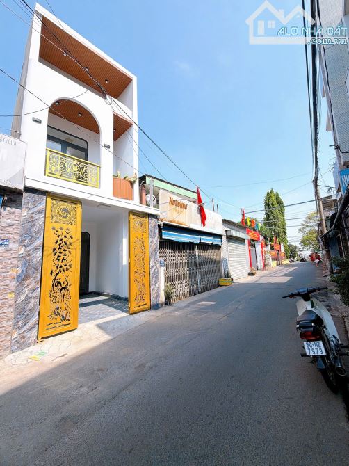 Bán nhà lầu gần giáo xứ lộc lâm 160m2 giá tốt chỉ 4tỷ quá rẻ luôn