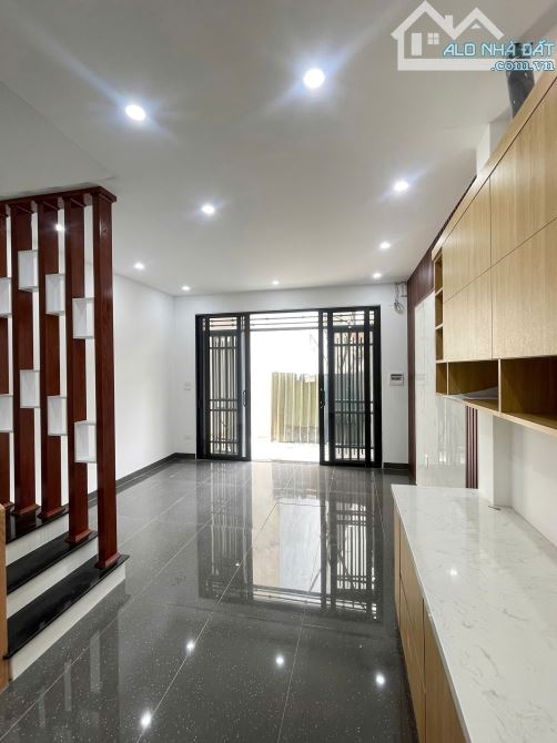 ĐÔNG LA HOÀI ĐỨC, 31M, 4T, MT4,2M, GIÁ 5 TỶ