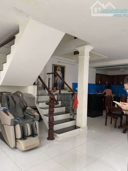 90tr/m2 Biệt Thự ngay Lê Quang Định P7,Đường 12m có lề cạnh Chợ Bà Chiểu, 165m2 2.5 Tấm, 1