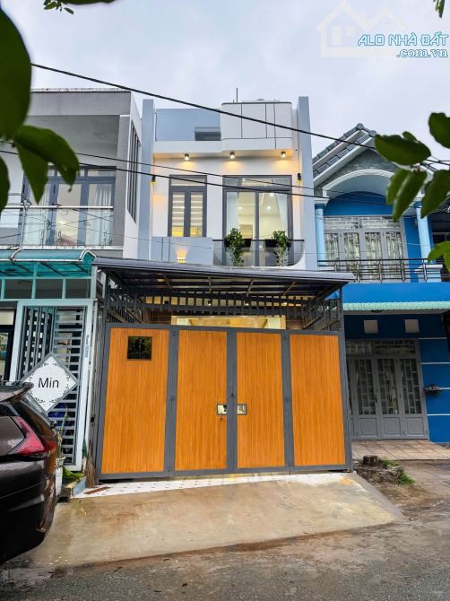 Bán Nhà Trệt Lầu Đường Nam Cao KDC 91B, Cần Thơ