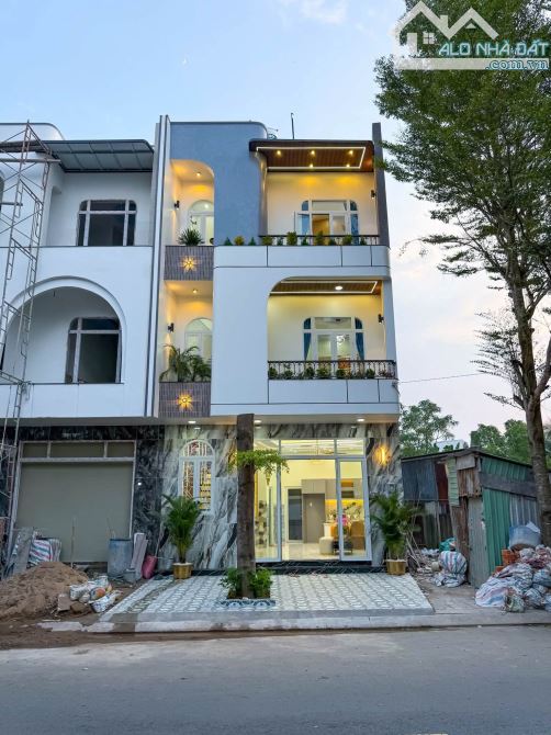 Bán Nhà 3 Tầng Đường Xuân Hồng Cách Bệnh viện Nhi đồng Cần Thơ 300m