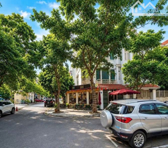 Biệt thự kinh doanh, MP Trung Yên, Lô góc 100m2, xây 4 tầng chính chủ, MT 18m, Giá 51tỷ TL