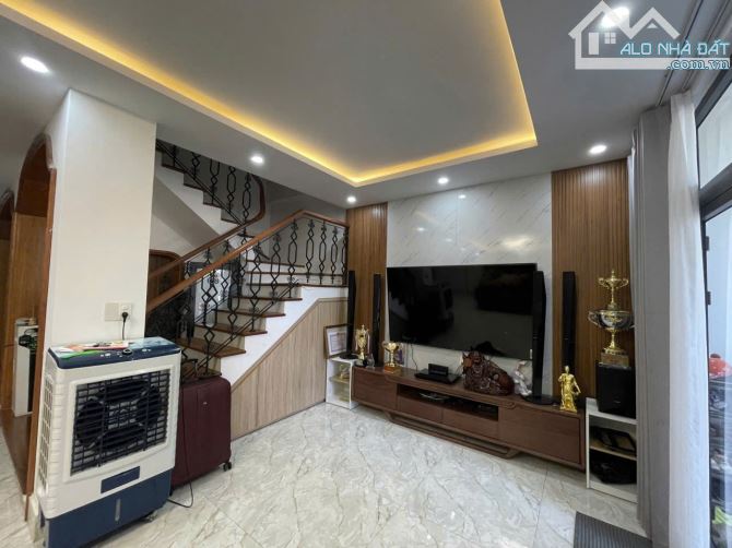 ❤️❤️SIÊU PHẨM NHÀ 3 TẦNG FULL NỘI THẤT KIÊN CỐ KHU B ROYAL PARK - GIÁ CHỈ 5,2 TỶ