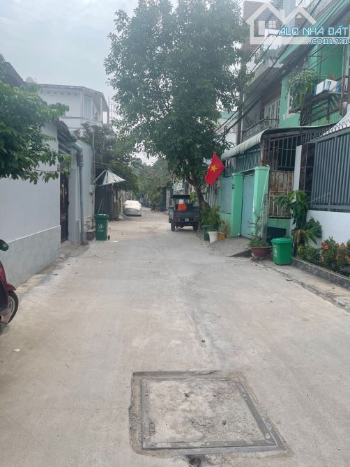 CHDV ĐÌNH PHONG PHÚ- HXH- NGANG ~10M- 270M2- 19,5 TỶ