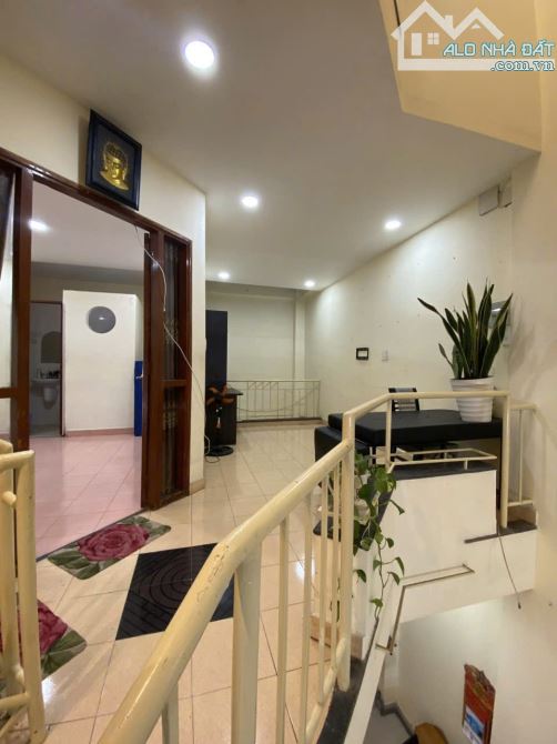 Bán Nhà MT 63 Đinh Công Tráng P.Tân Định Q1: 5.1x12.3m (Nở Hậu 6.5m, 72m²), 4 Tầng
