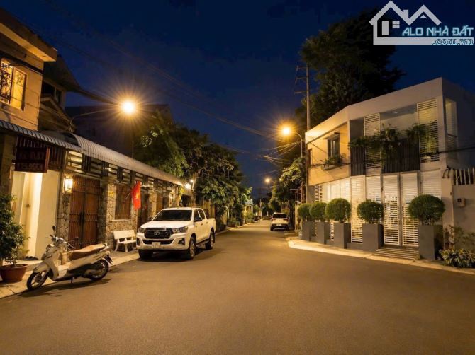 HÀNG HIẾM NHÀ 2 TẦNG HẺM XE HƠI THÔNG - NGANG 7.5M VUÔNG VỨC HOÀN CÔNG CHUẨN
