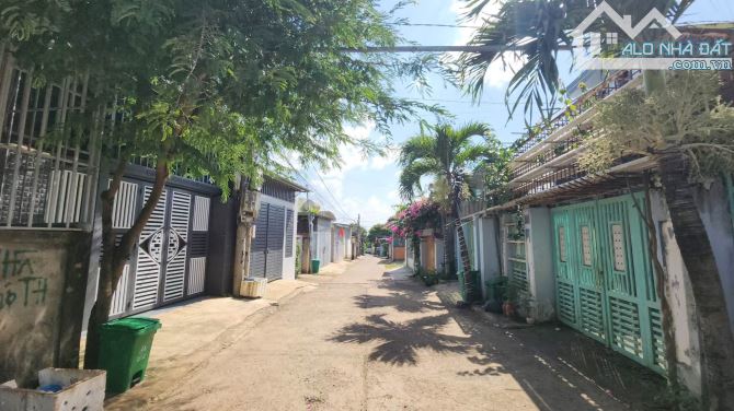Thu nhập ~10 triệu/tháng, Dãy trọ 184 Đồng Khởi 5x28m 4 phòng, Tích sản giữ tiền.