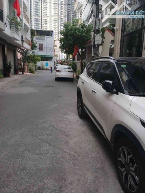 Bán nhà Thiên Lôi - Lê Chân 42,8 x 3 tầng , oto đỗ tận cửa nhà chỉ nhỉnh 4 tỷ