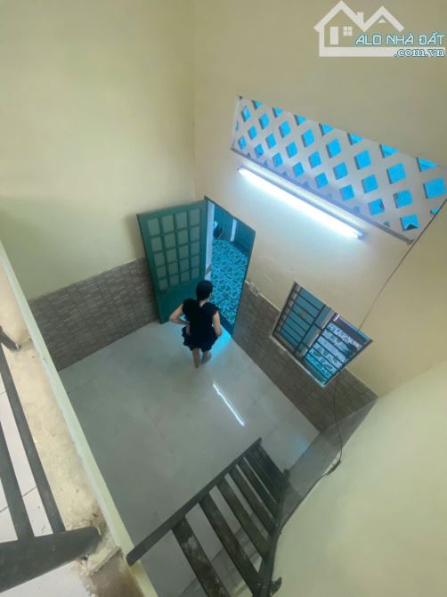 Bán dãy nhà trọ Nguyễn Quyền ngang 10m 10 phòng sát bến xe TT Đà Nẵng