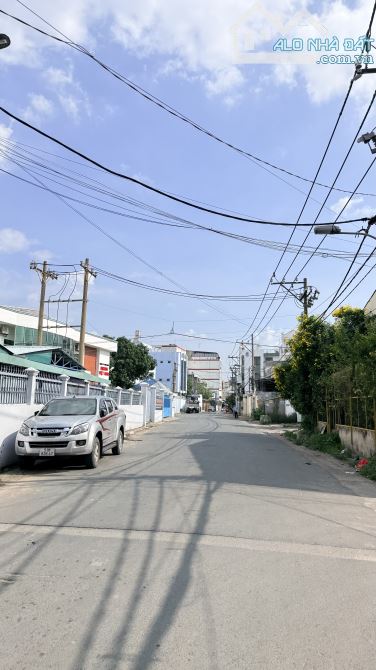Bán Kho xưởng HẺM 12m đường Hương Lộ 2, 746m2 ( 12 x 62 ) Full thổ sẵn Kho hoạt động ngay